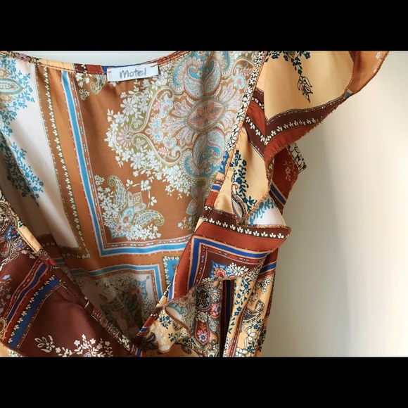 Floral scarf print cold shoulder wrap midi dress - Picture 12 of 15